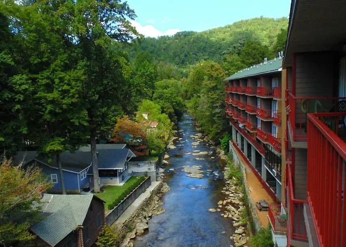 Baymont By Wyndham On The River
